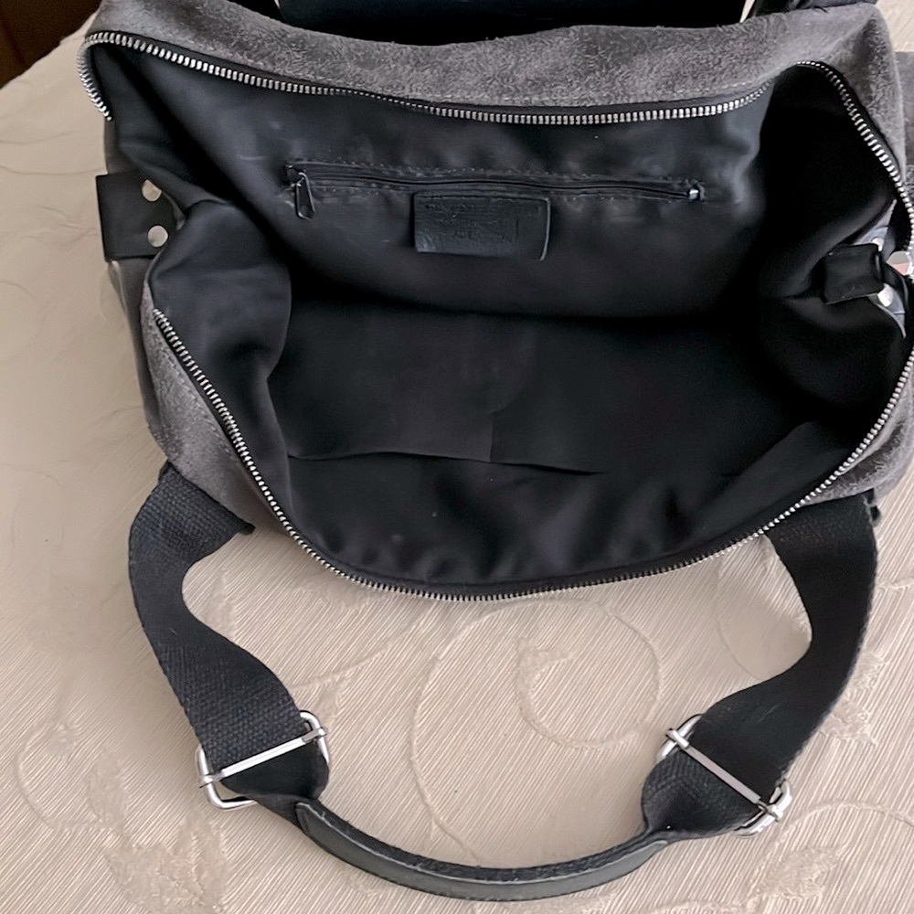 Suede & Leather Pocket Duffle Style Tote - 19” x 13” x 3” - EUC - Picture 5 of 9